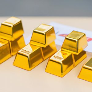 How Much Does a Gold Bar Cost? A Comprehensive Guide to Investing in 