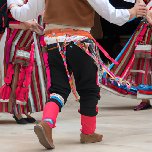 what-is-tolo-dance-exploring-the-traditional-art-of-tolo-dance-the